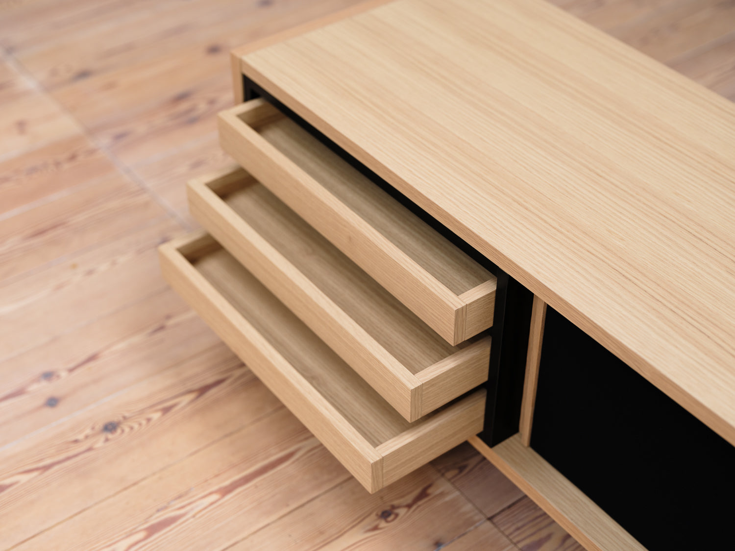 CRAFTSENSE TVボード